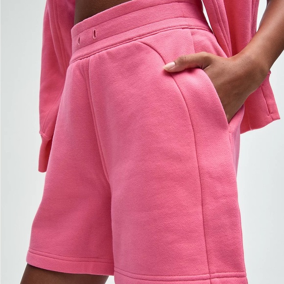 Lululemon 🌟NWT🌟 Scuba Shorts High Rise Size 10 Sakura Pink - Picture 2 of 11